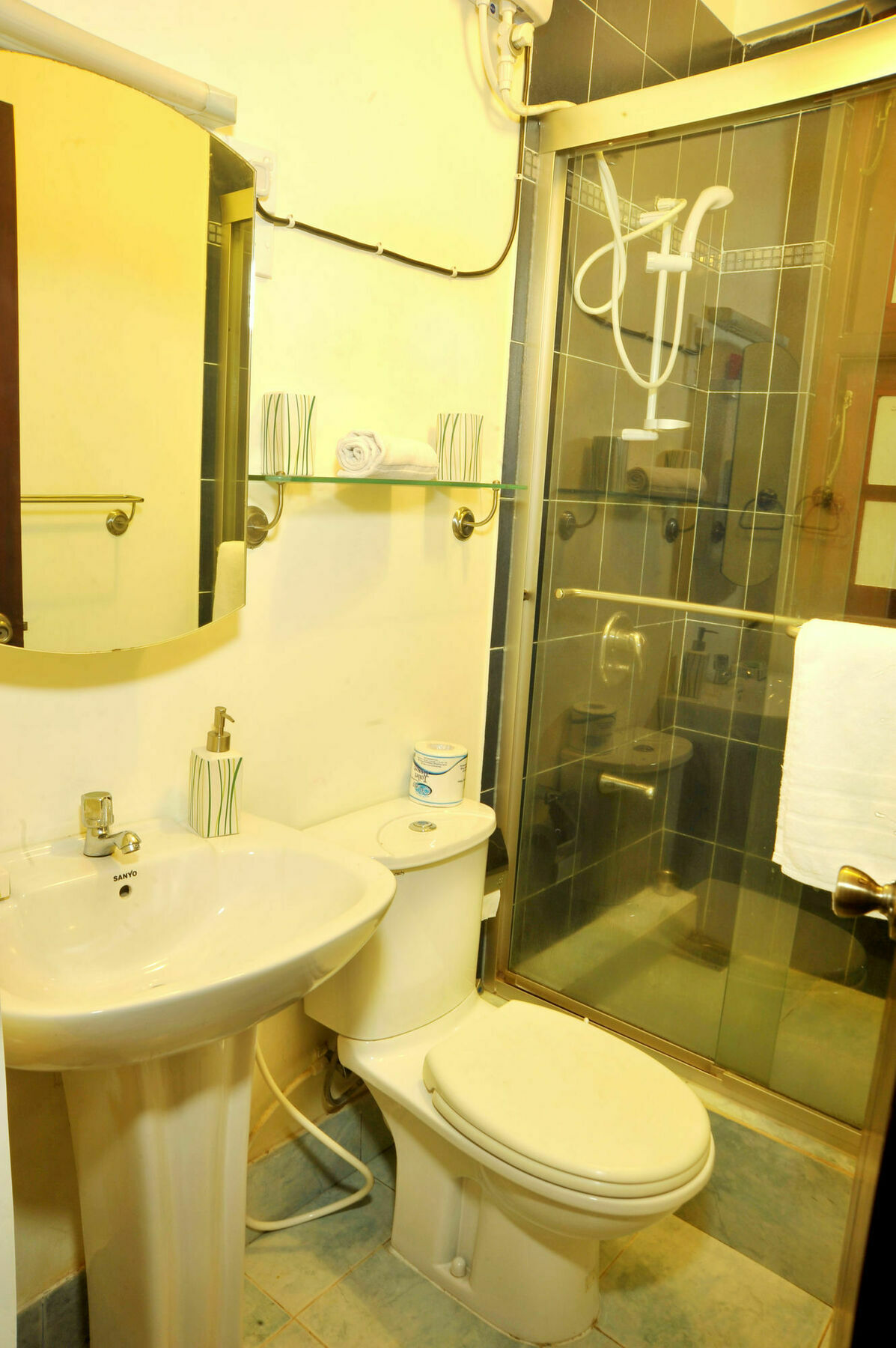 Prestige Court Residencies Otel Dehiwala-Mount Lavinia Dış mekan fotoğraf